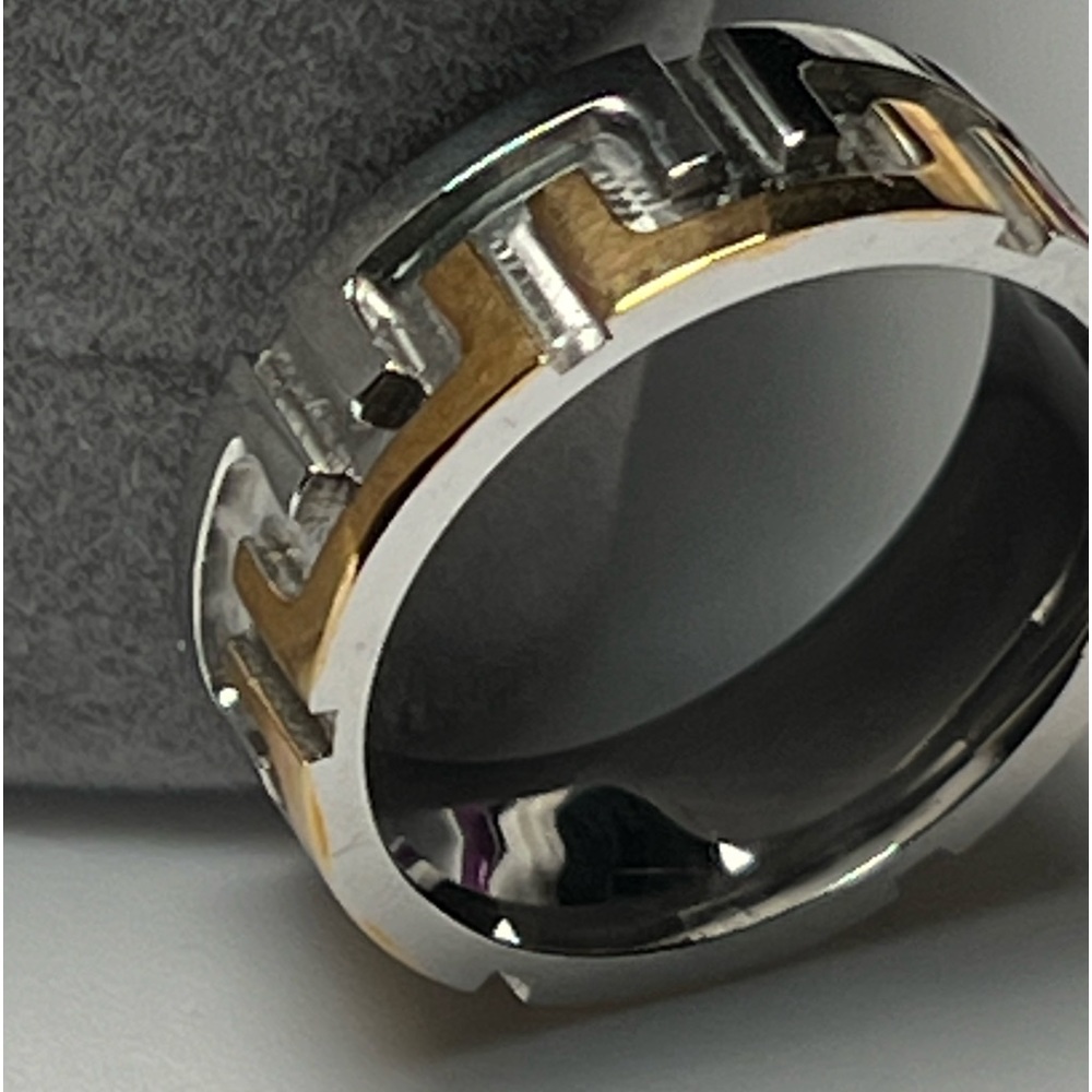 Stainless steel with rose gold accent 8 mm band ring size 11